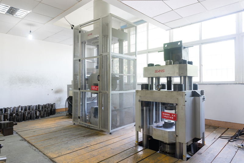 200टन-इलेक्ट्रो-सर्व्हो-टेस्टिंग-मशीन